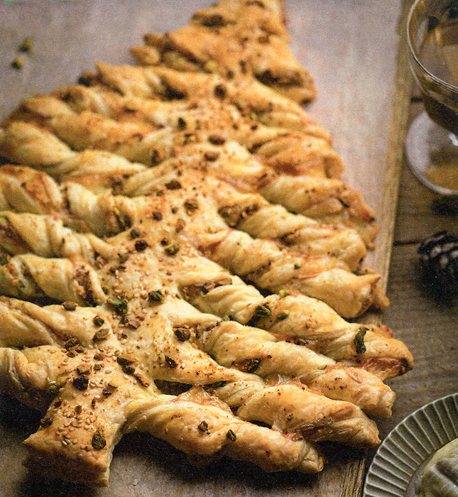 Sapin feuilleté au fromage et aux pistaches Feuilleté